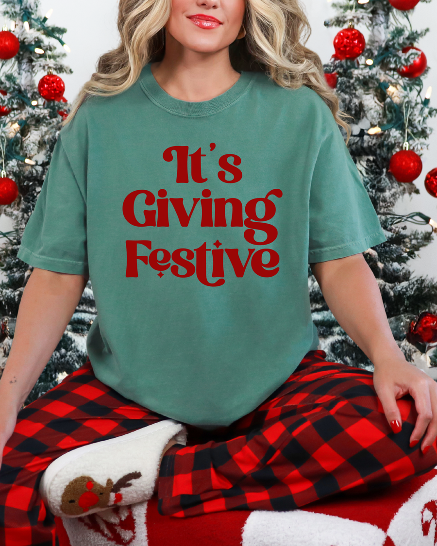 It's Giving... Festive Comfort Colors Tee